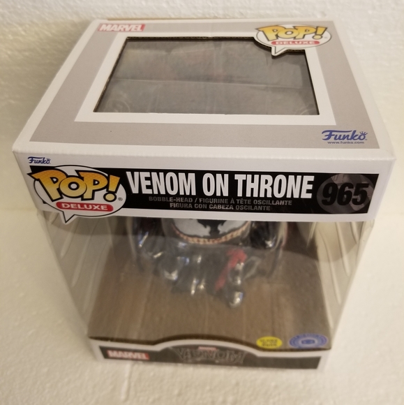Funko pop! # 965 Marvel Deluxe Venom on Throne "Venom" GITD PIAB exclusive - Picture 6 of 8